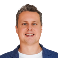 Portrait von Bastian Meierhans, CEO von ofelos