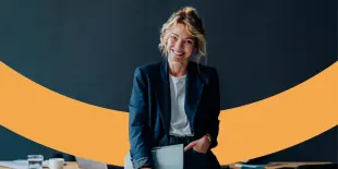 frau-laechelt-gesundheitsbudget-fuer-mitarbeiter.webp